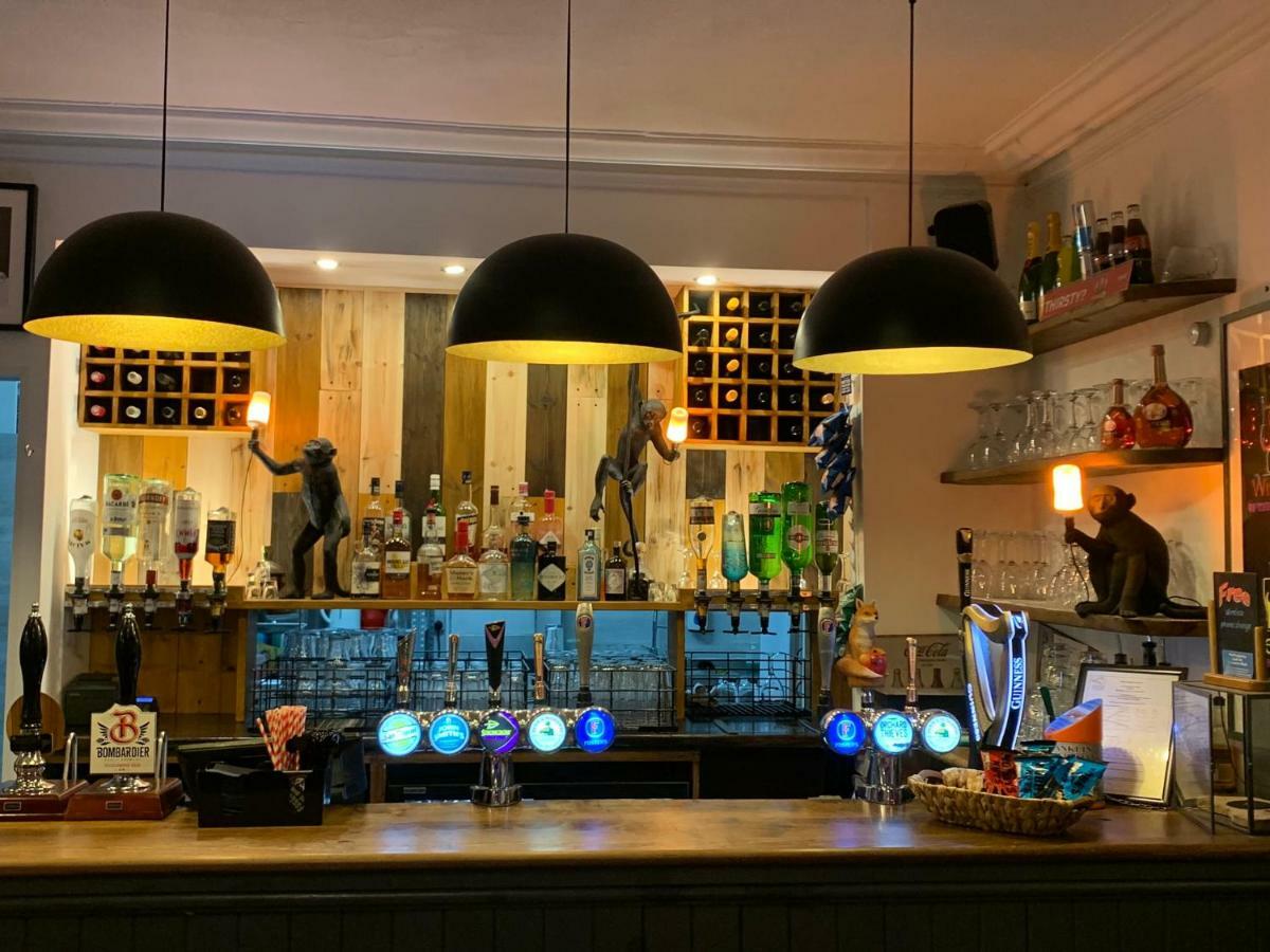 Waterfront Inn シャンクリン エクステリア 写真